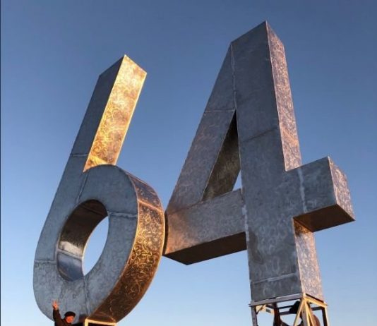 坦克人大型雕塑 六四紀念日美國面世