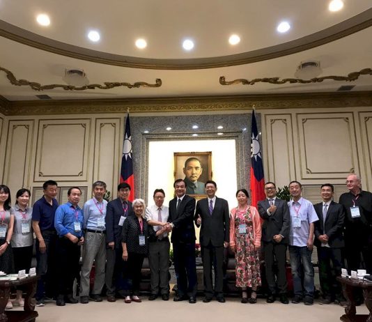 海外民運人士拜會蘇嘉全 籲台堅守民主價值