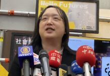 唐鳳出招 讓DeepSeek回答六四天安門