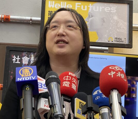 唐鳳出招 讓DeepSeek回答六四天安門