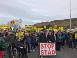 擔心英國脫歐 北愛邊界逾千人抗議