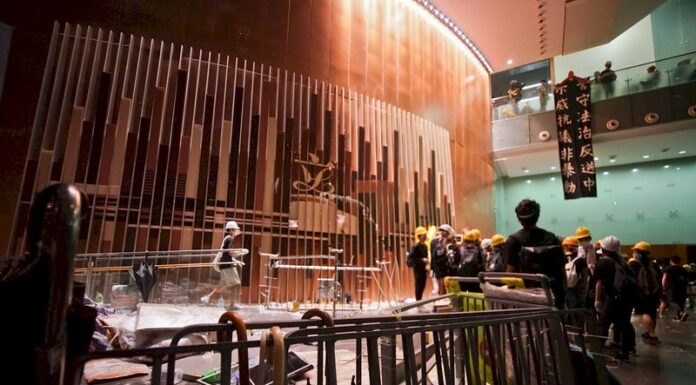 港反送中衝擊議會案 藝人王宗堯等6人暴動罪成立