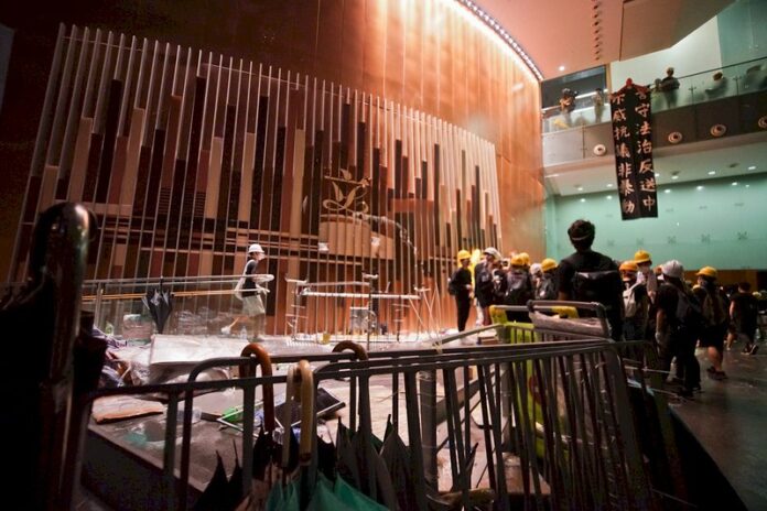 港反送中衝擊議會案 藝人王宗堯等6人暴動罪成立