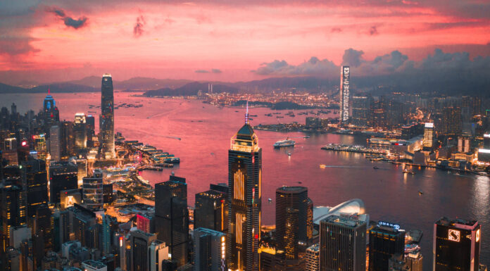 香港仍相對自由 陸人填補港人出走空缺