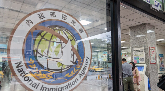 2中國遊客滋擾港人活動 移民署認定違規要求出境