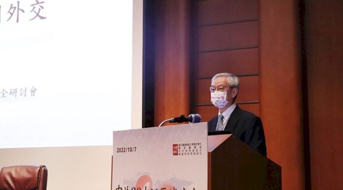 中共二十大/東升西降?邱坤玄:西仍大於東