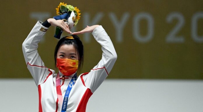 東奧首面金牌出爐 中國女將楊倩10公尺空氣步槍奪金