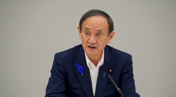 東京奧運落幕 菅義偉民調首度跌破3成