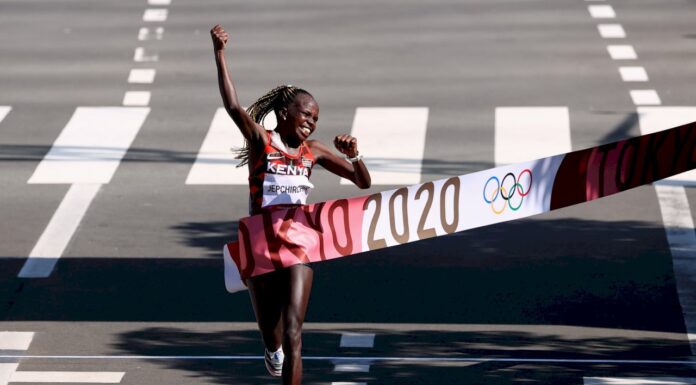 東奧女子馬拉松 肯亞選手金包銀