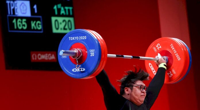 舉重謝昀庭無限量級出賽 B組暫居第6